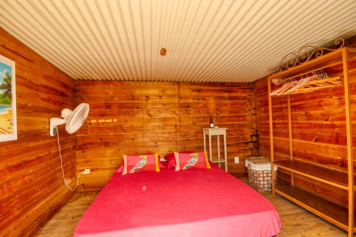 31 Location villa piscine Martinique_chambre robinson 1